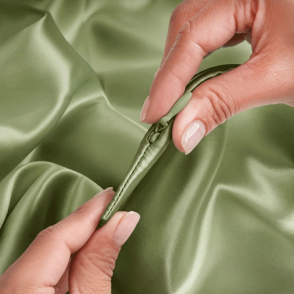Queen Size Olive Silk Pillowcase in 22-Momme 100% Pure Mulberry