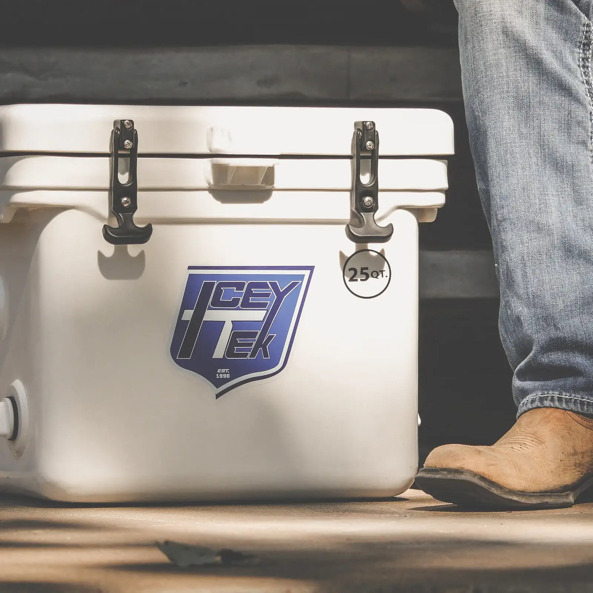 25 Quart Rotomolded Cooler