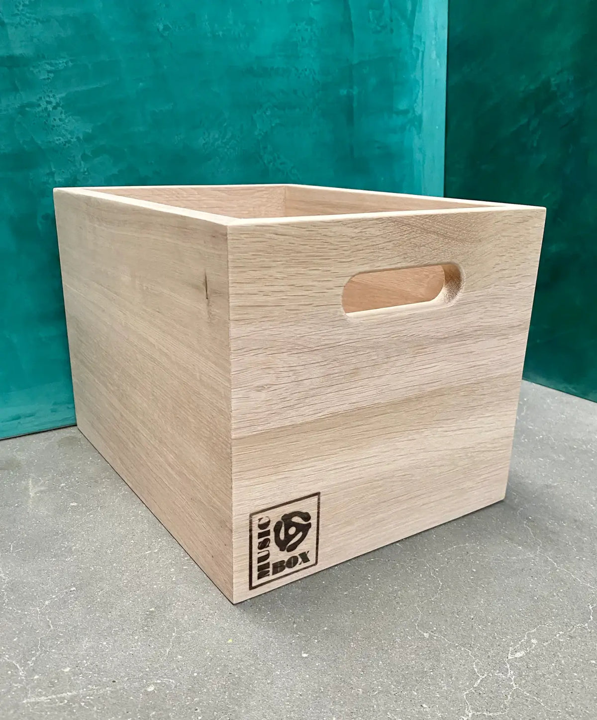 7 Inch Vinyl Storage Box in Oak