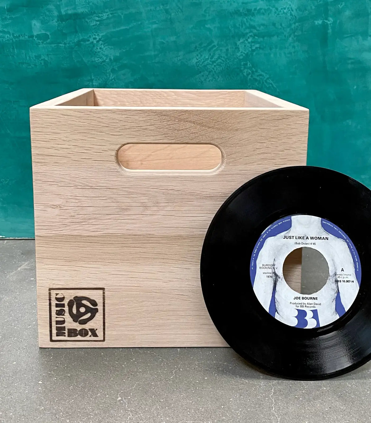 7 Inch Vinyl Storage Box in Oak, Natural Oak
