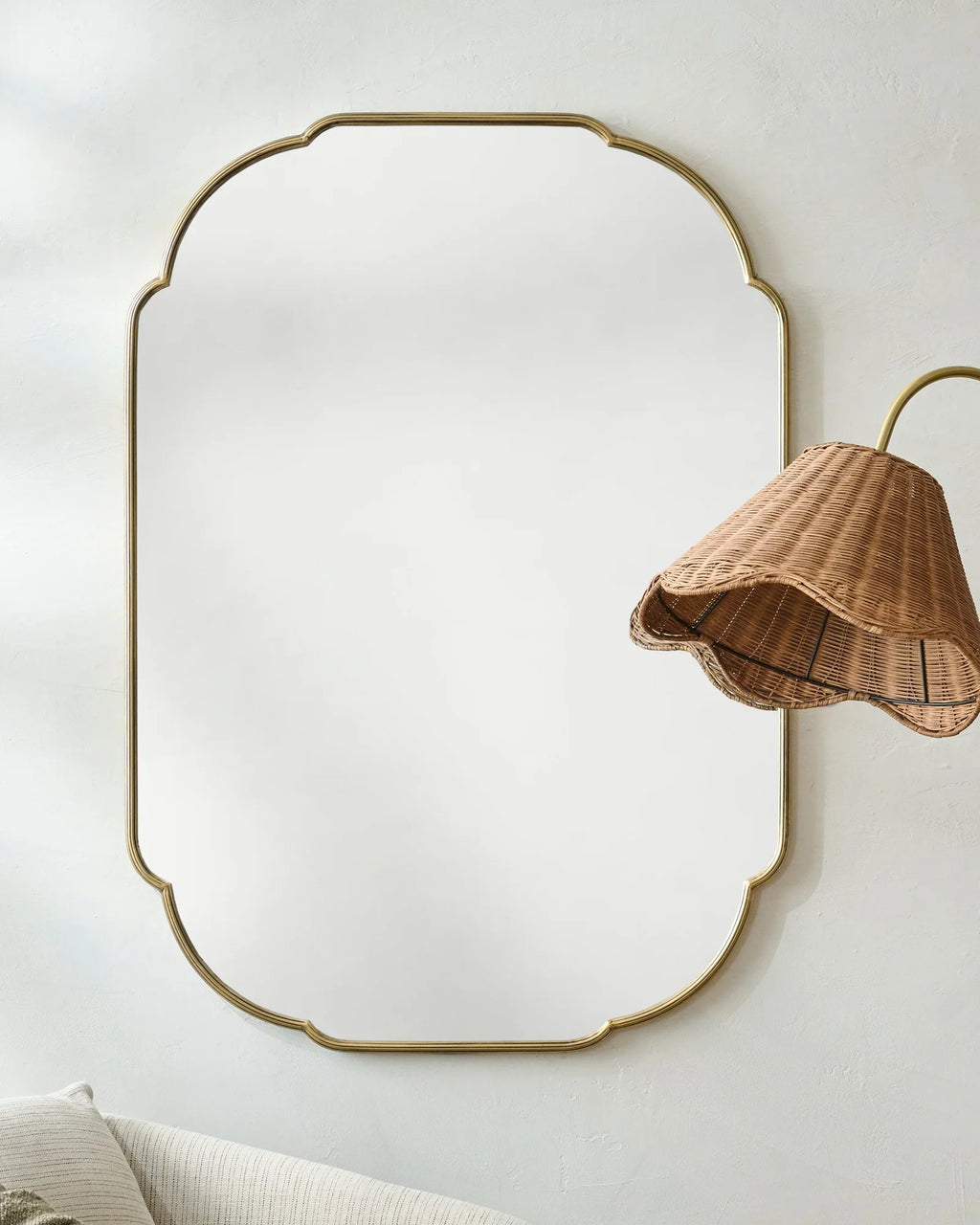Antique Brass Wall Mirror with Scalloped Corners and Two-Way Mounting for Timeless Home Decor