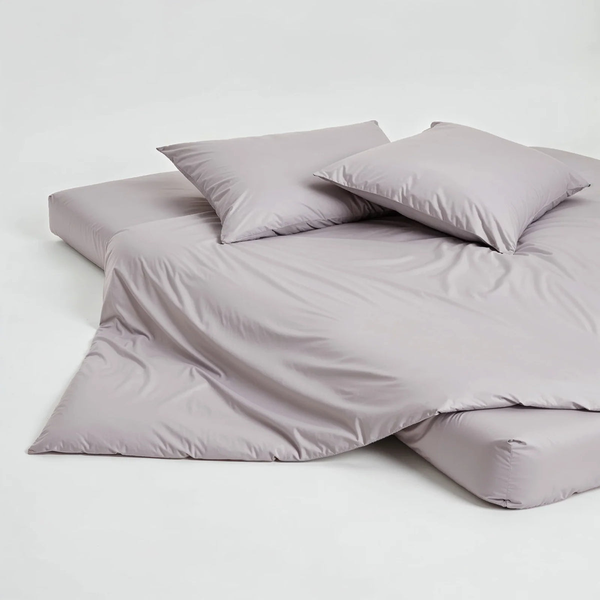 Australian Cotton Sateen Duvet Cover with 400 Thread Count, Corner Ties and Hidden Button Closure