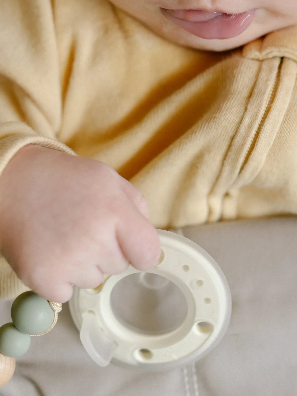 Baby Pacifier in Creme for Ages 0–24 Months, Featuring a Breast-Like Shape and Ultra-Soft Silicone Nipple