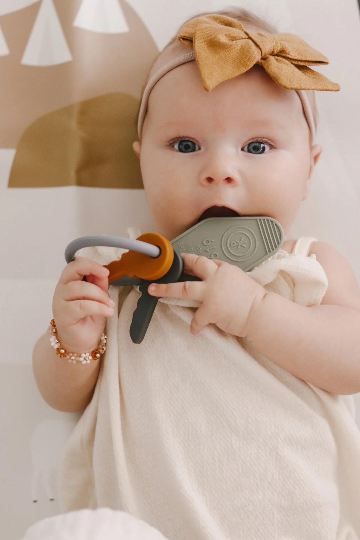 Baby Teether Ring with Two Keys, Chi Rho Symbol and Matthew 16:19 Hotel-Style Keychain for Baptism Gifts