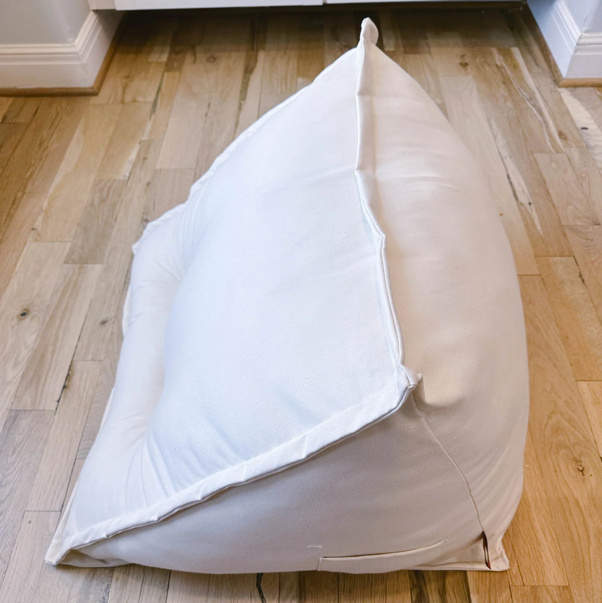 Backrest Pillow for Parents with Two Side Pockets for Comfortable Feeding, Cuddling and Reading in Bed