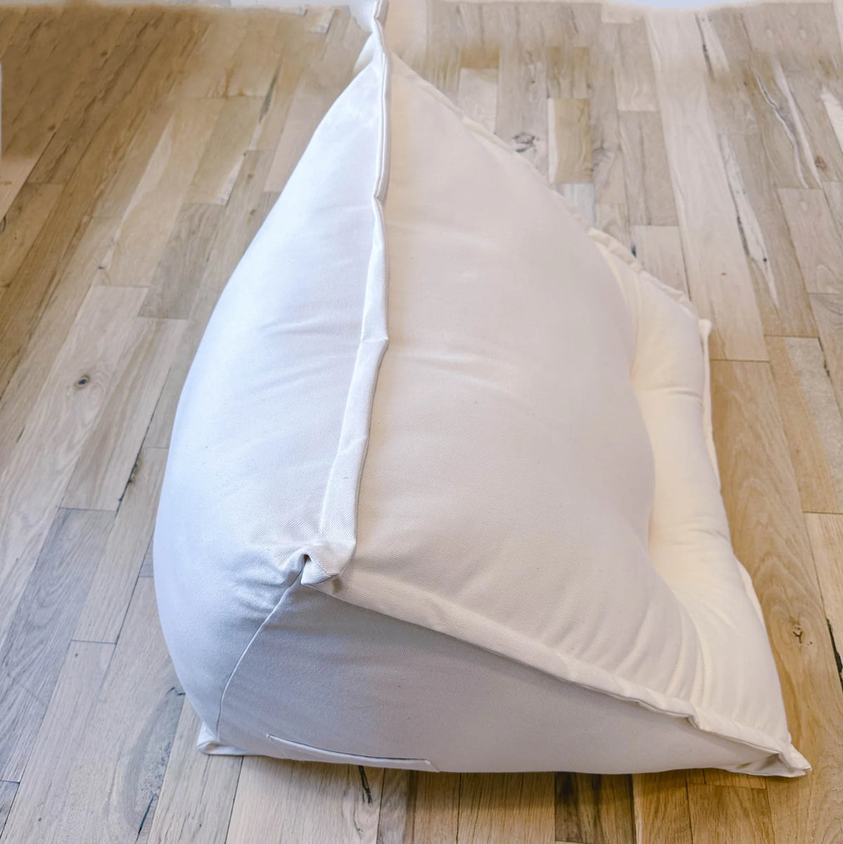 Backrest Pillow for Parents with Two Side Pockets for Comfortable Feeding, Cuddling and Reading in Bed