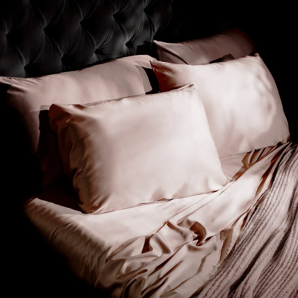 Bamboo Viscose Sheet Set for a Soft Sleeping Surface and Temperature Regulation in Thirteen Colors