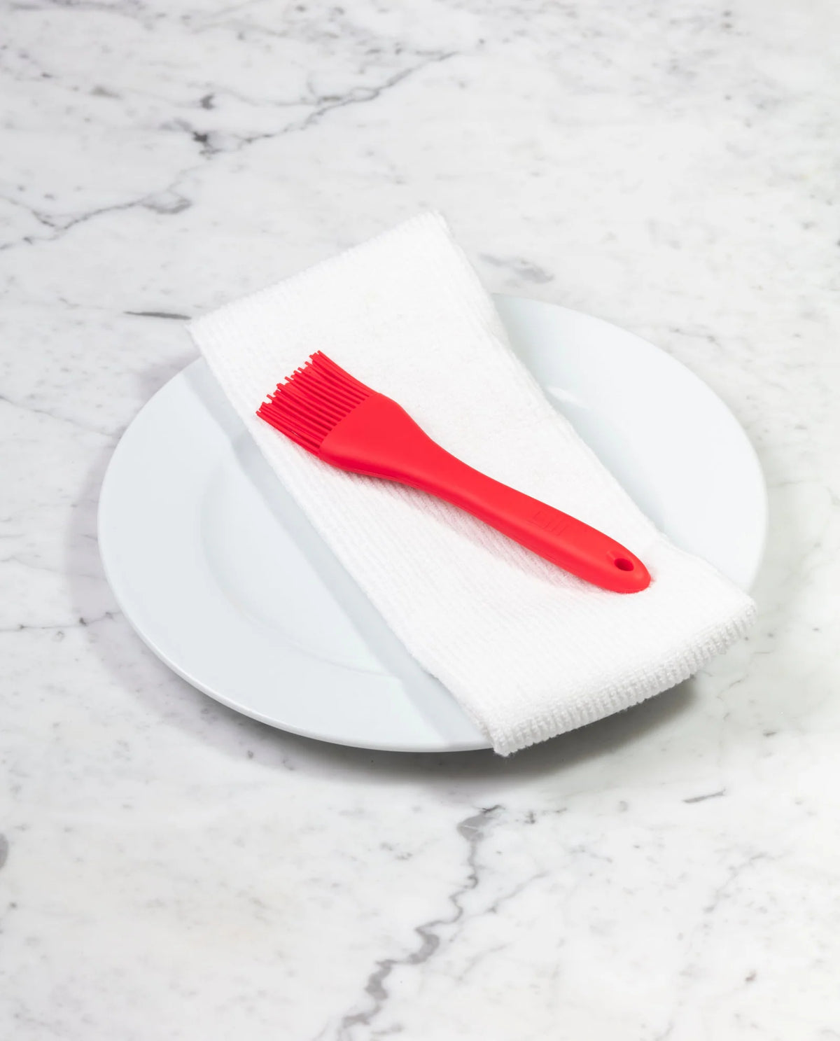 Basting Brush with Flexible Silicone Bristles, Zig-Zag Liquid-Catching Flaps and 425°F Heat Resistance