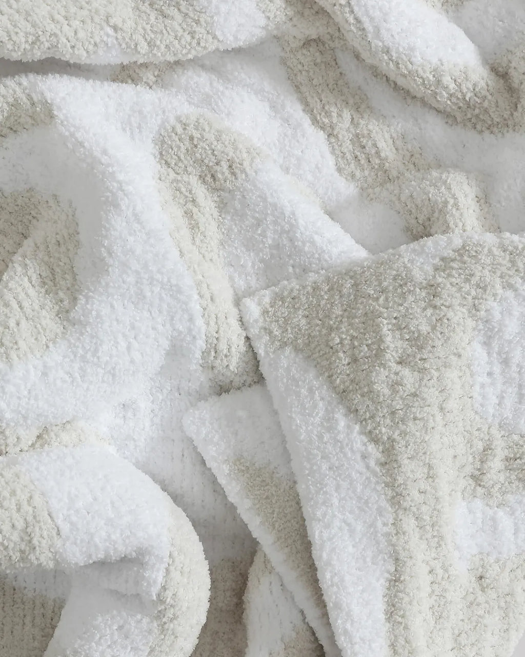 Bed Blanket in Soft, Breathable Snug Fabric