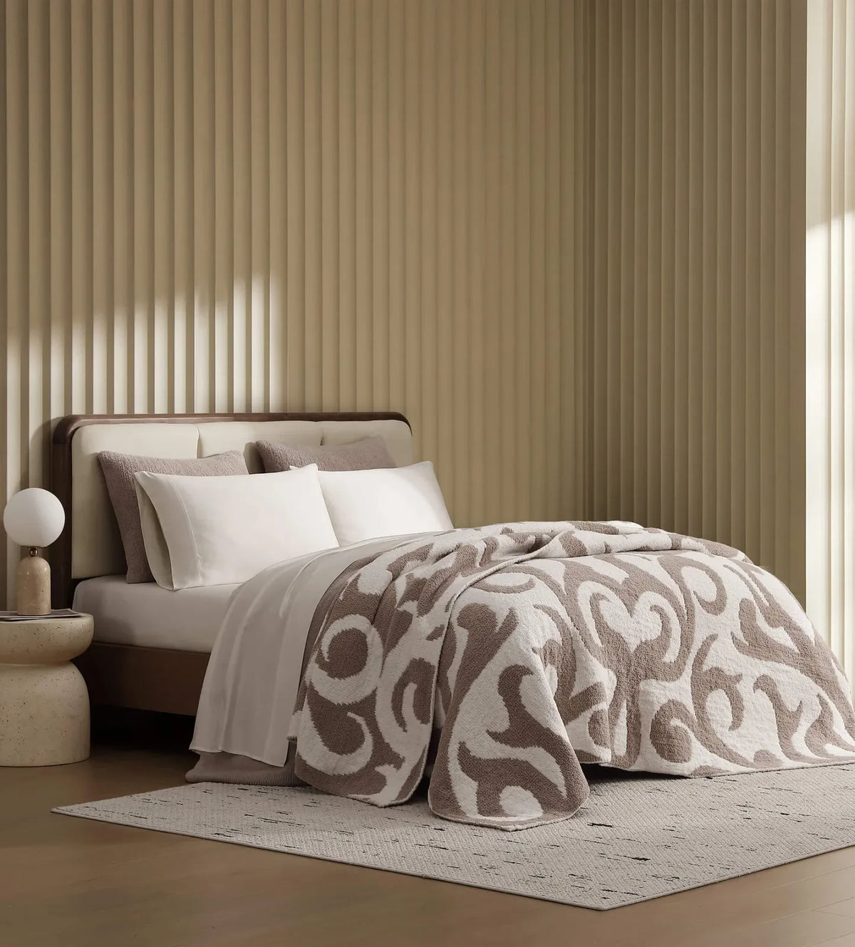 Bed Blanket in Soft, Breathable Snug Fabric