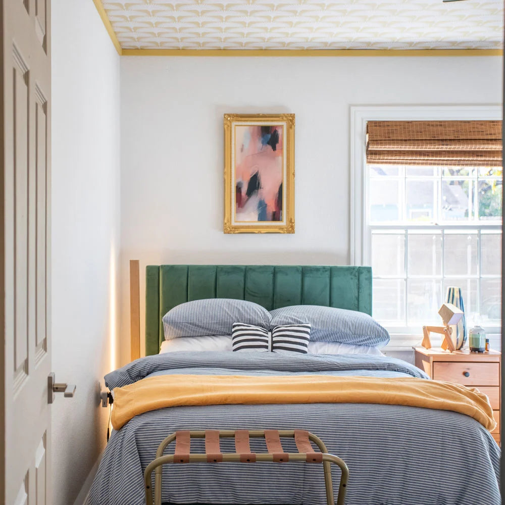 Bird Wallpaper with Peel and Stick Application, Mid-Century Feather Flock Pattern in Multiple Scalloped Colorways