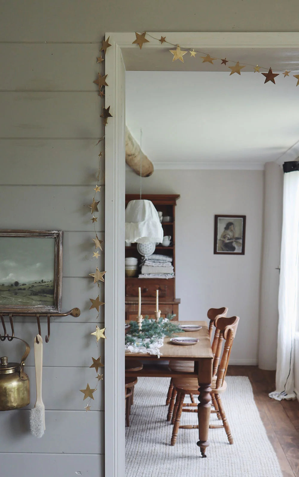 Brass Star Garland in Mixed Star Sizes, Handcrafted in India for Tabletop and Windowsill Displays