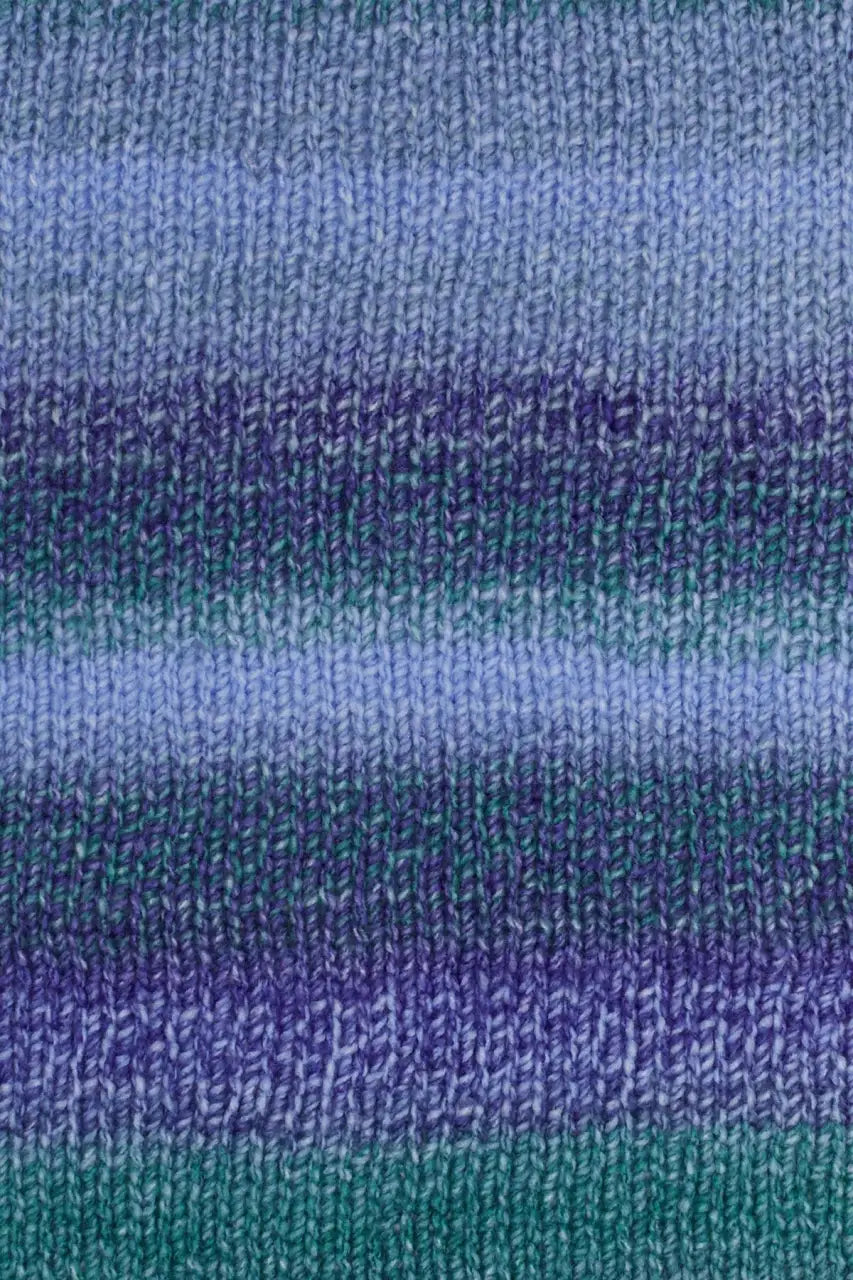 Bulky Acrylic Yarn in a Generous 200g Ball