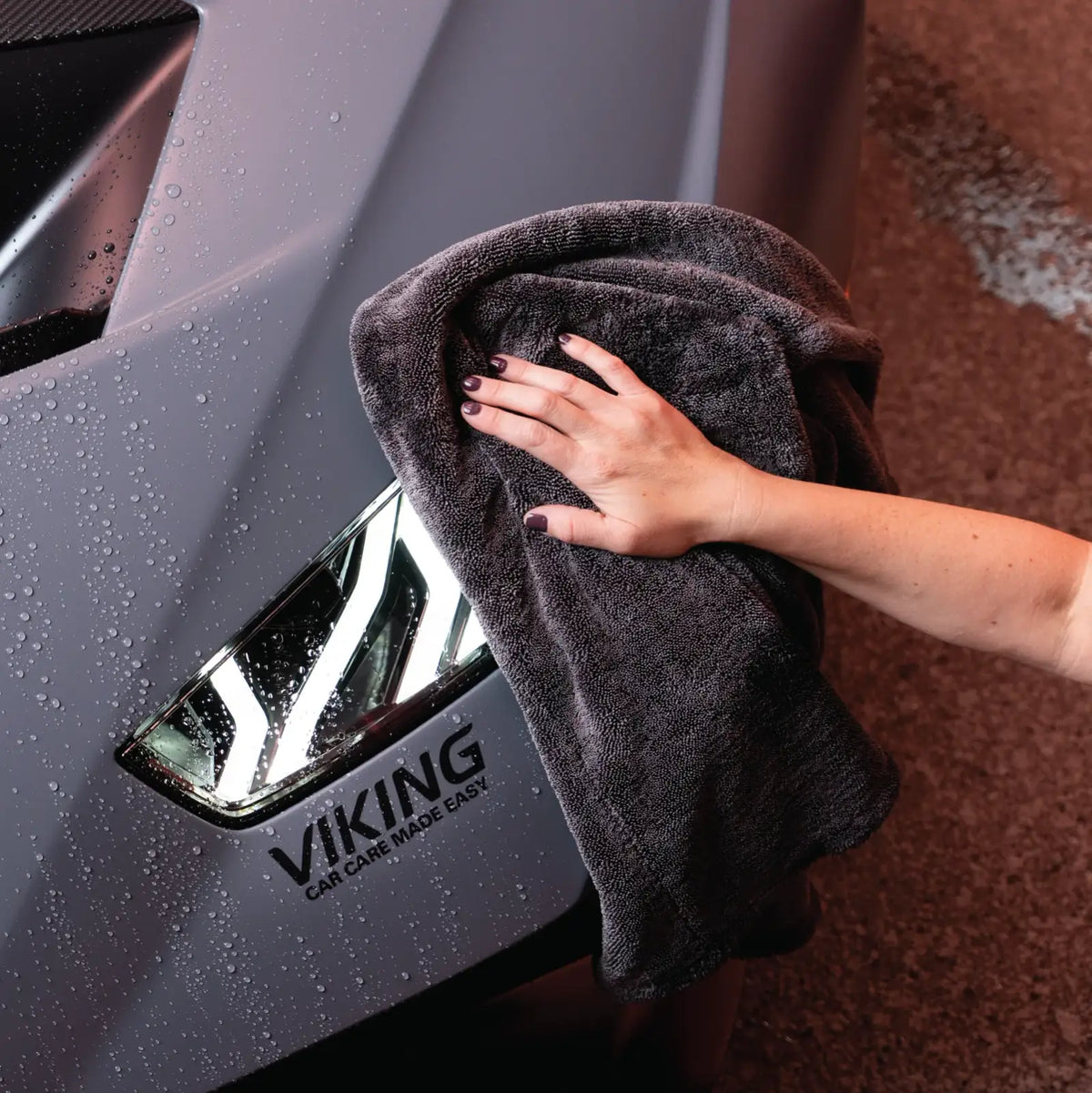Car Drying Towel with 1200 GSM Twisted Loop Microfiber, Double Layer and 24 x 36 Inch Coverage