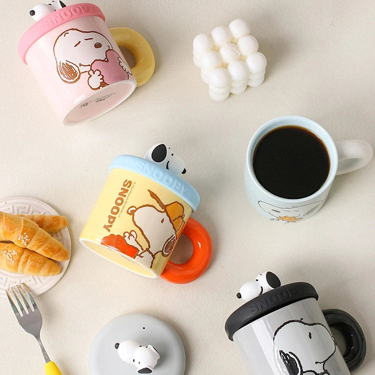 Ceramic Mug with 360 ml Capacity, 3D Character Silicone Lid and Chunky Handle for Cozy Hot or Cold Drinks