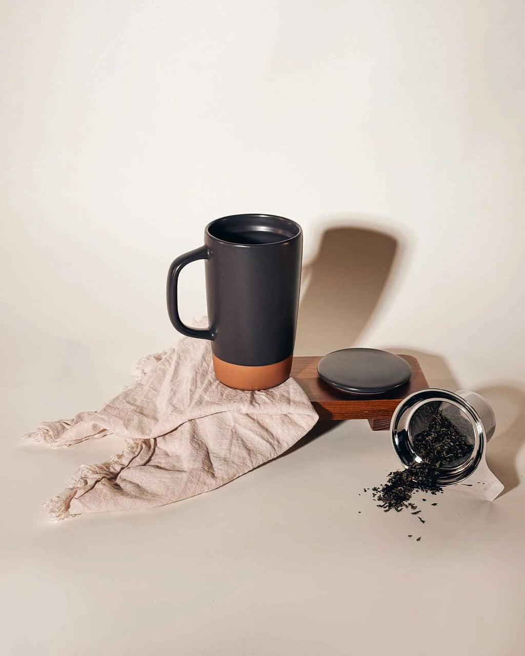 Ceramic Tea Mug Infuser Set with a Removable Fine-Mesh Strainer and Lid That Doubles as a Resting Tray