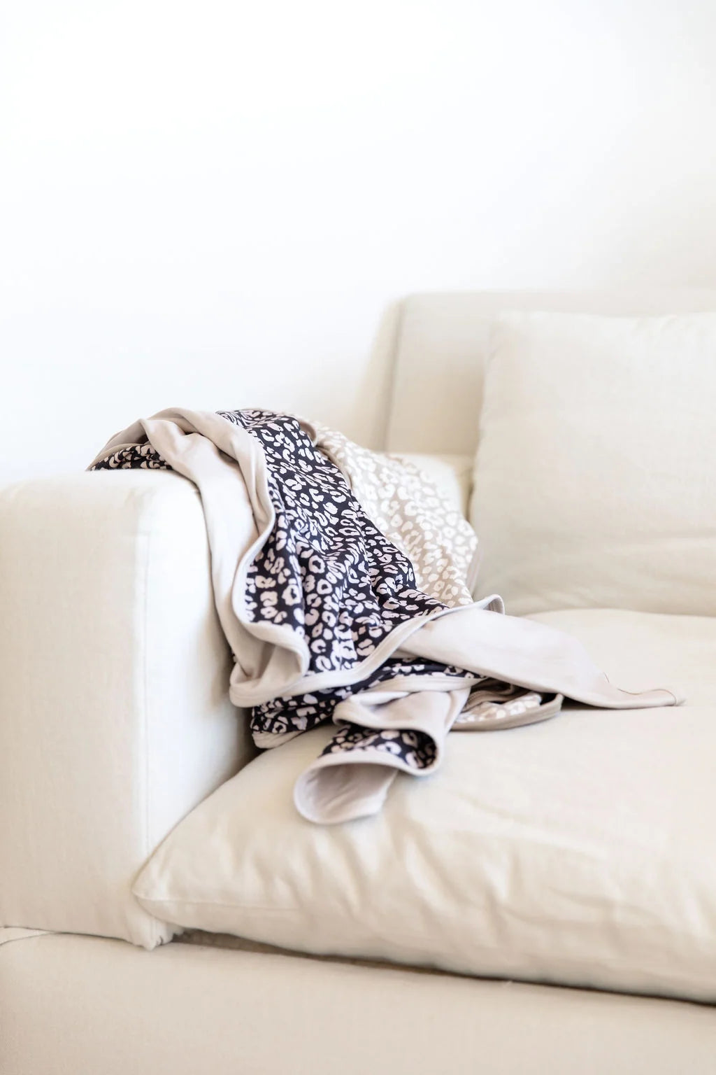 Cheetah Blanket in Tan Print and Dark Tan Solid Back, Featuring Soft Brushed Fabric on Both Sides