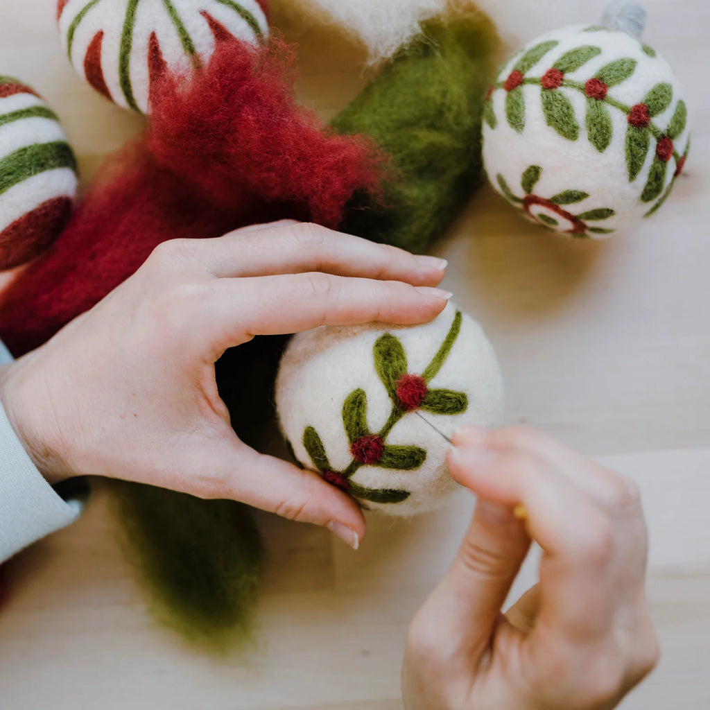 Christmas Ornament Needle Felting Kit