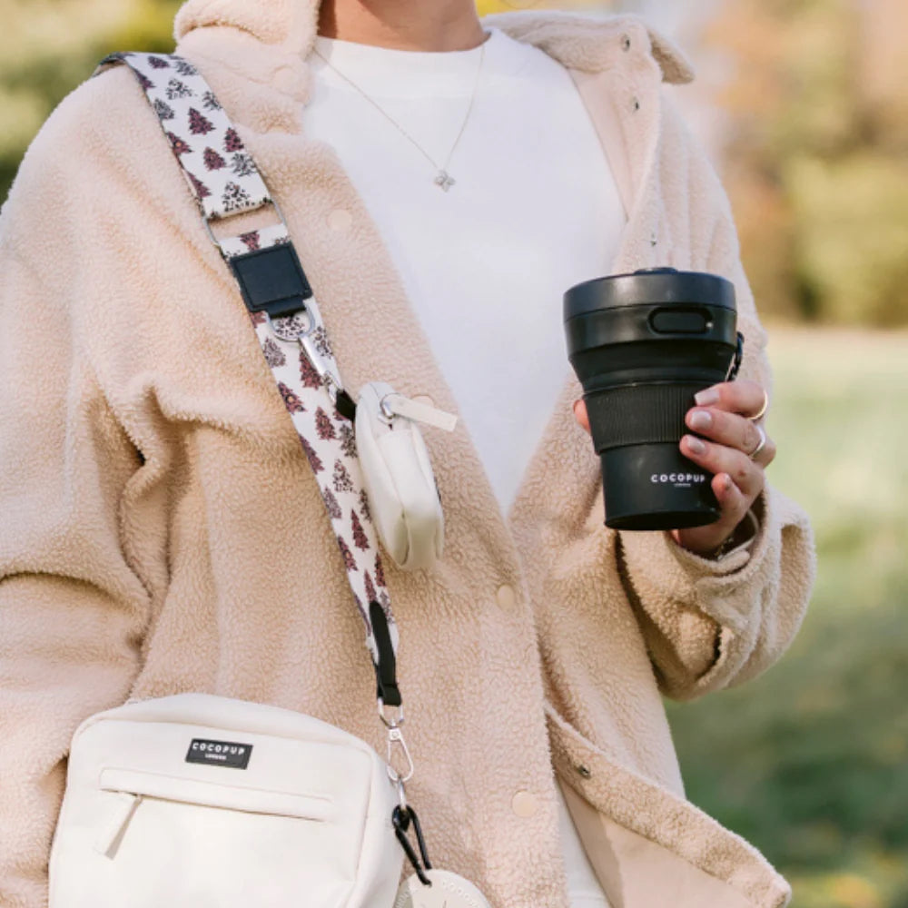 Collapsible Coffee Cup in Black for Coffee Stops on Dog Walks, 450ml Capacity and Compact Silicone Design