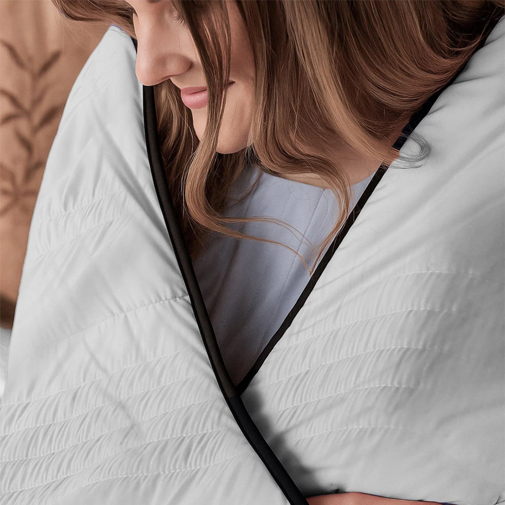 Cooling Blanket for Hot Sleepers with a Cool-to-the-Touch Feel in Sizes from Single to King/Cali King