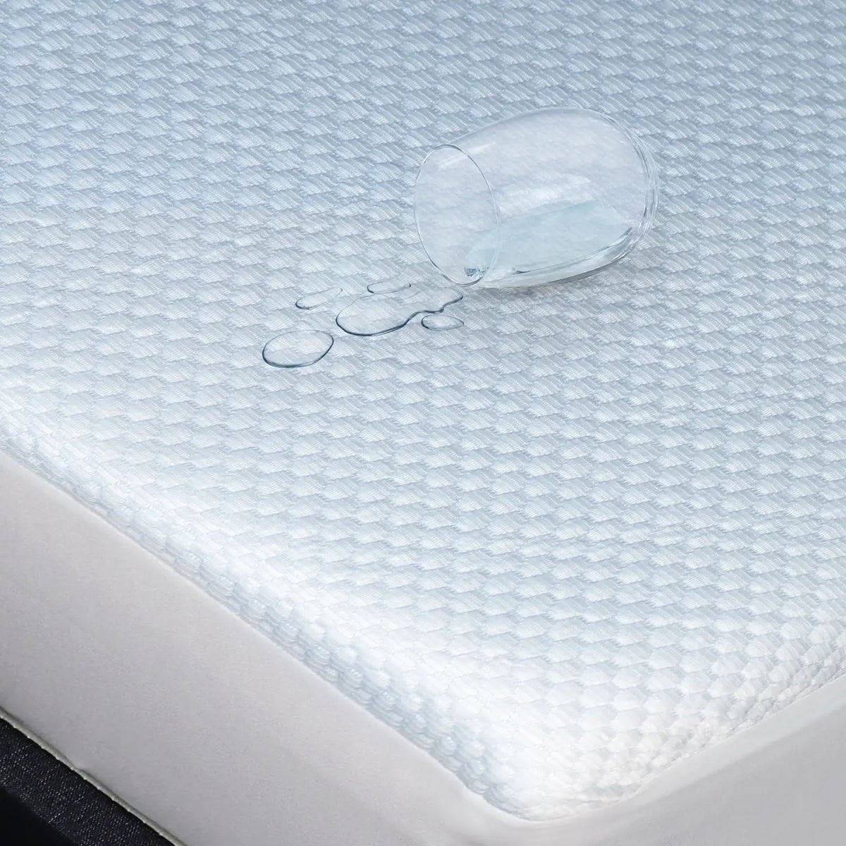 Cooling Waterproof Mattress Protector