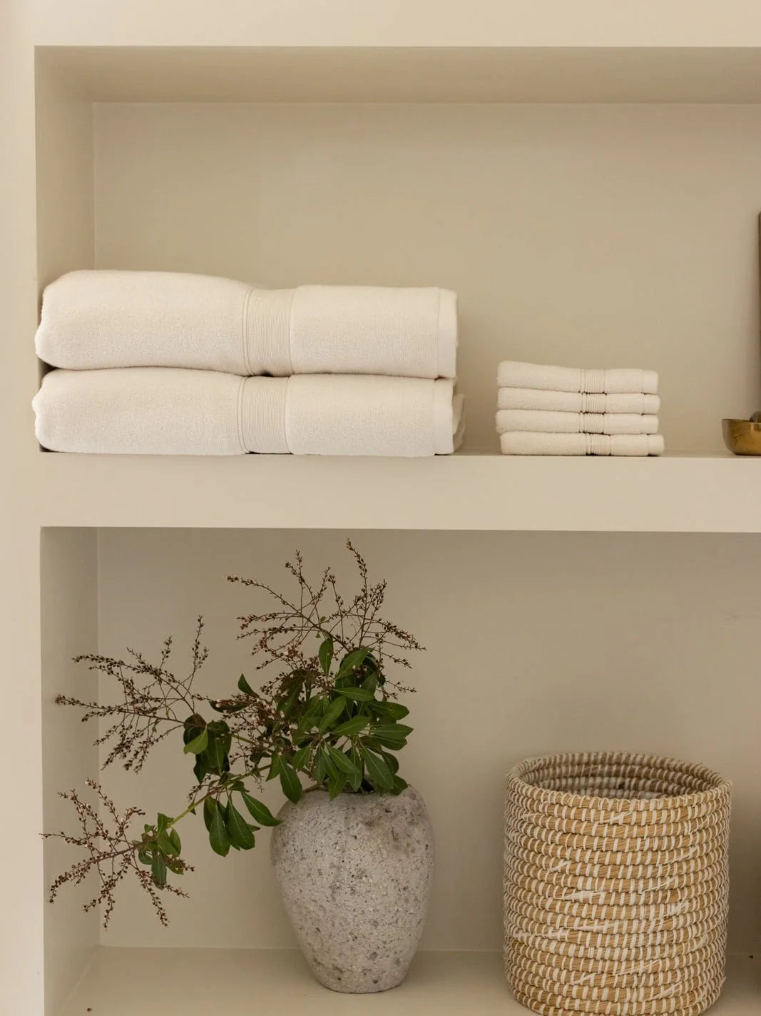 Cotton and Bamboo Viscose Washcloths with Plush 600 GSM Zero-Twist Texture for Daily Cleansing