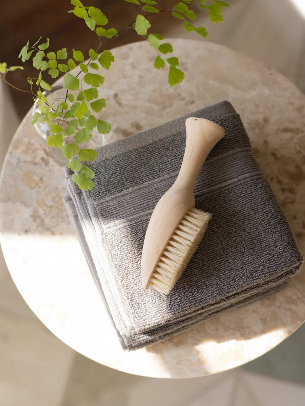 Cotton and Bamboo Viscose Washcloths with Plush 600 GSM Zero-Twist Texture for Daily Cleansing