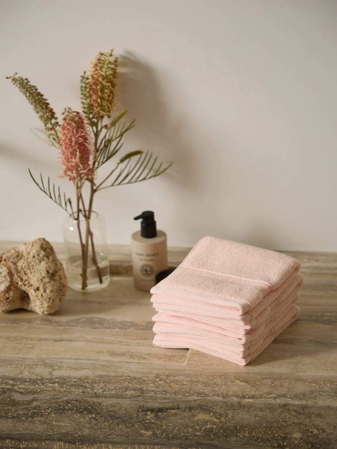 Cotton and Bamboo Viscose Washcloths with Plush 600 GSM Zero-Twist Texture for Daily Cleansing