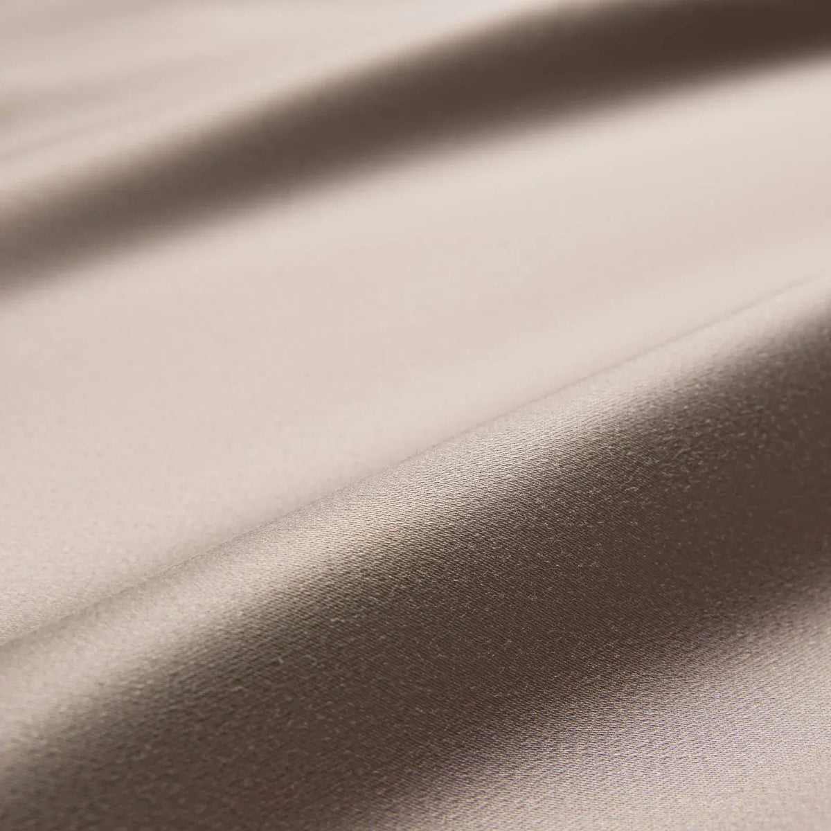 Cotton Sateen Sheet Set in 100% Long-Staple Cotton for Smooth Comfort and Easy Everyday Bed-Making