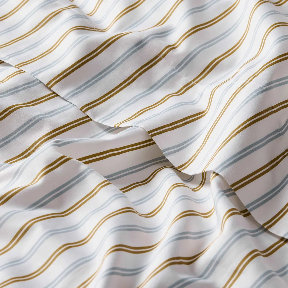 Cotton Sateen Sheet Set in 100% Long-Staple Cotton for Smooth Comfort and Easy Everyday Bed-Making