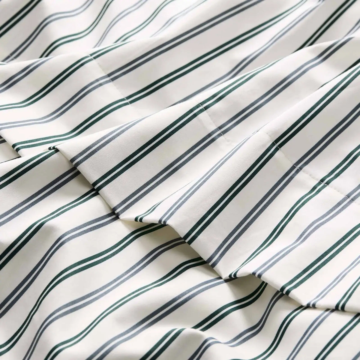 Cotton Sateen Sheet Set in 100% Long-Staple Cotton for Smooth Comfort and Easy Everyday Bed-Making