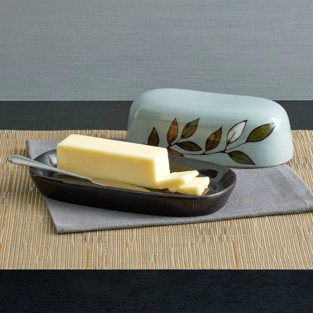 Covered Butter Dish in Rustic Leaves Stoneware