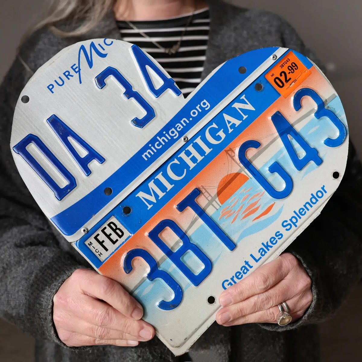 Custom State License Plate Heart Wall Art, Handmade Two-Plate Keepsake for Meaningful Places and Special Gifts