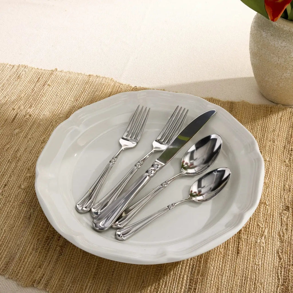 Dinner Plates Set of 4 in Rich Cream Stoneware