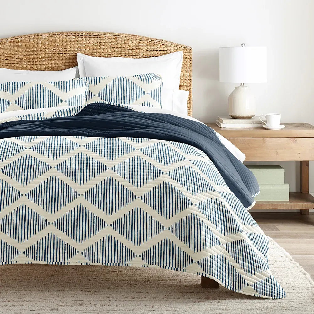 Distressed Diamond Reversible Quilted Coverlet Set in Navy
