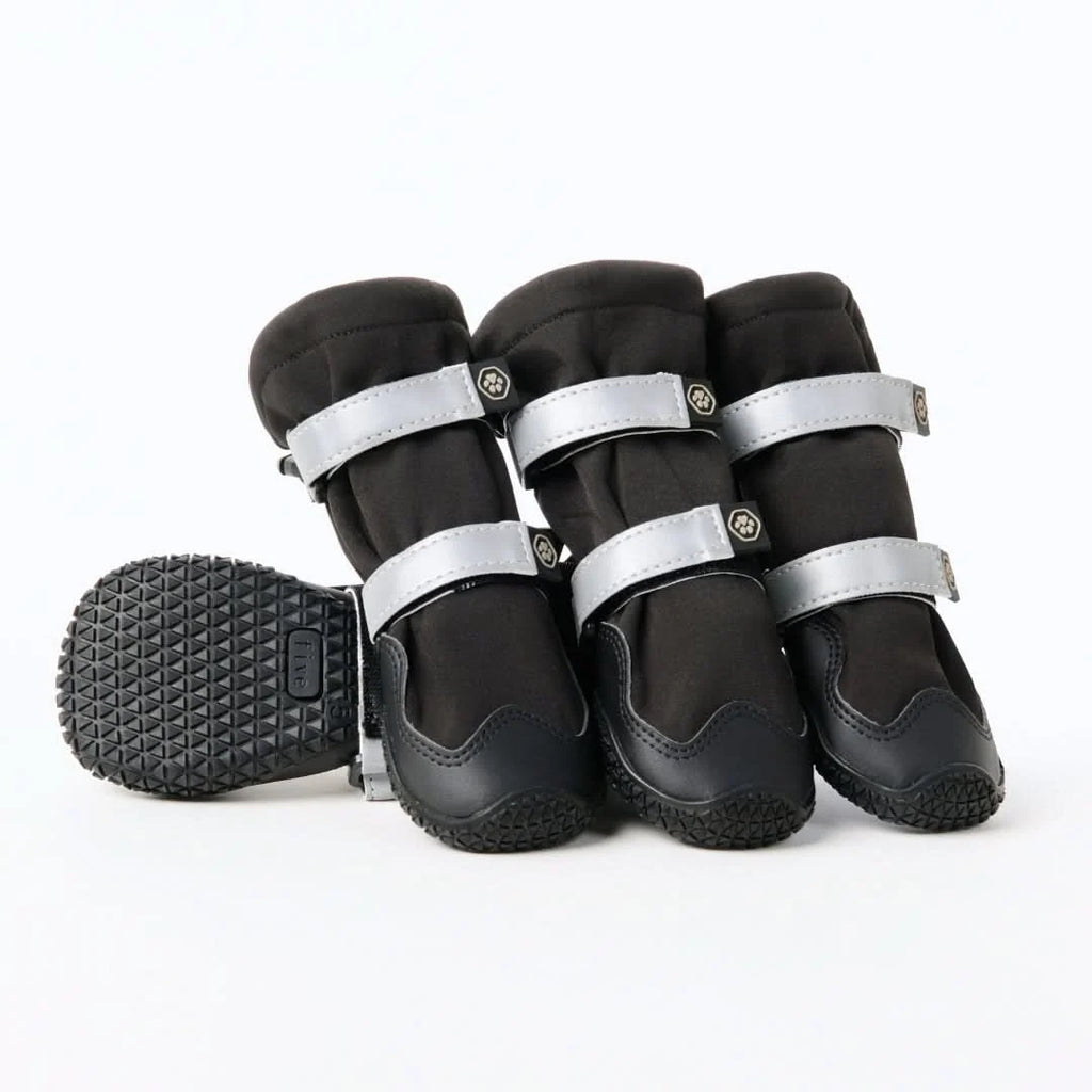 Dog Boots with Water — Black Boots / Size 1) for 14-23lbs/6.5-10.5kg / Black Boots / Size 2) for 21-30lbs/9.5-13.5kg / Black 