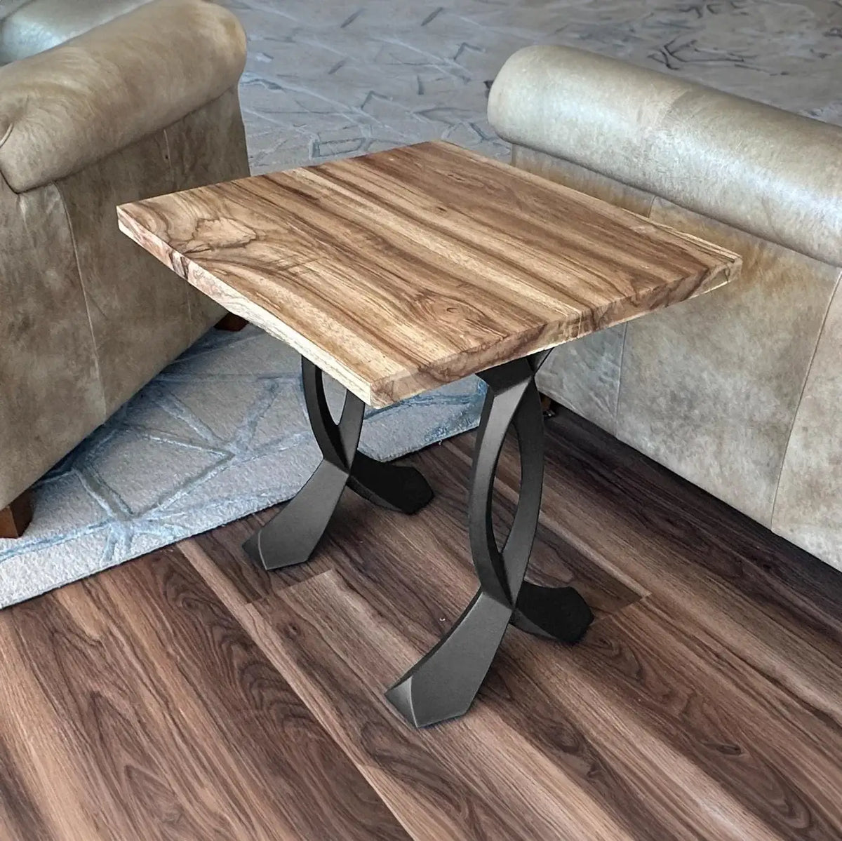 End Table Legs in Matte Black Steel, 20-Inch Curva Pair for a Mid-Century Modern Furniture Project