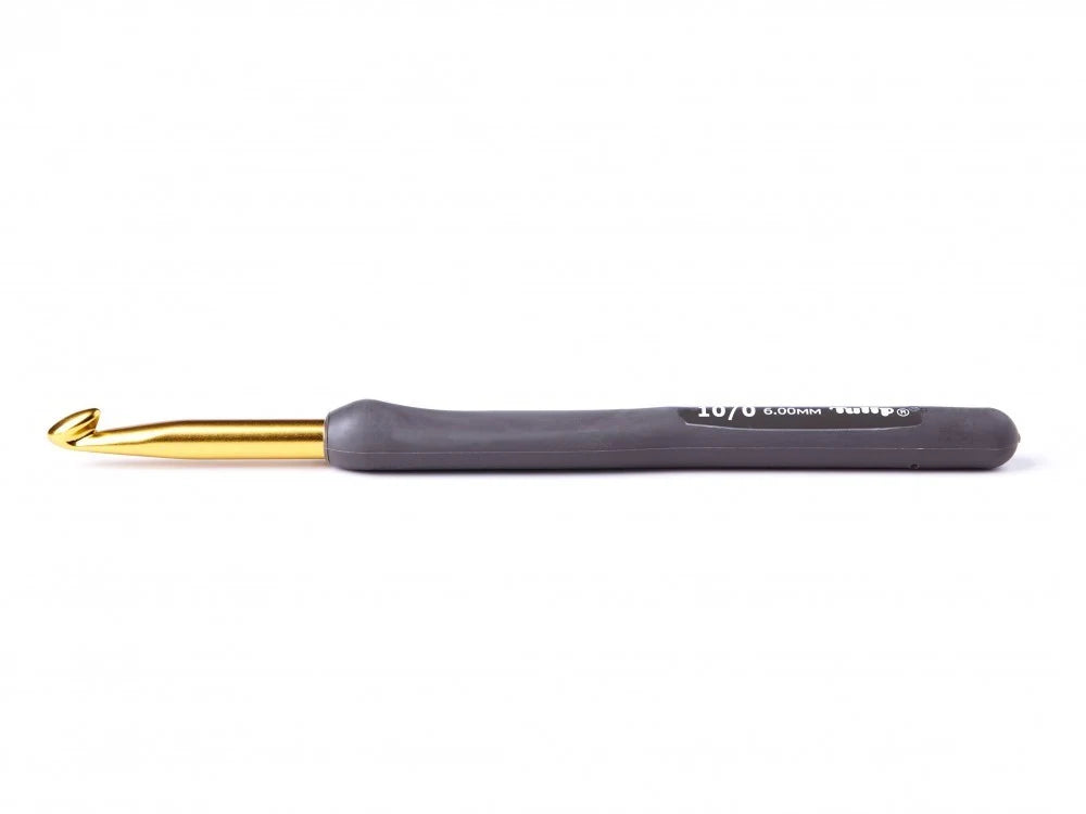 Ergonomic Crochet Hook with Soft Grip Handle and Smooth Aluminum Tip in 14 Sizes from 2.00 to 6.50 mm
