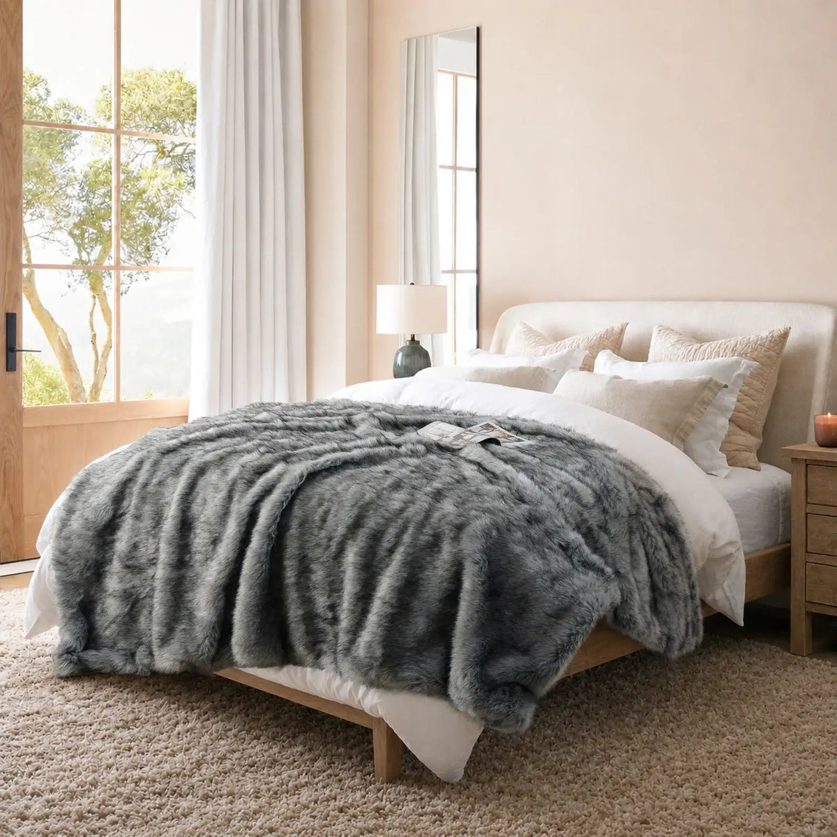 Faux Fur Blanket in Grey