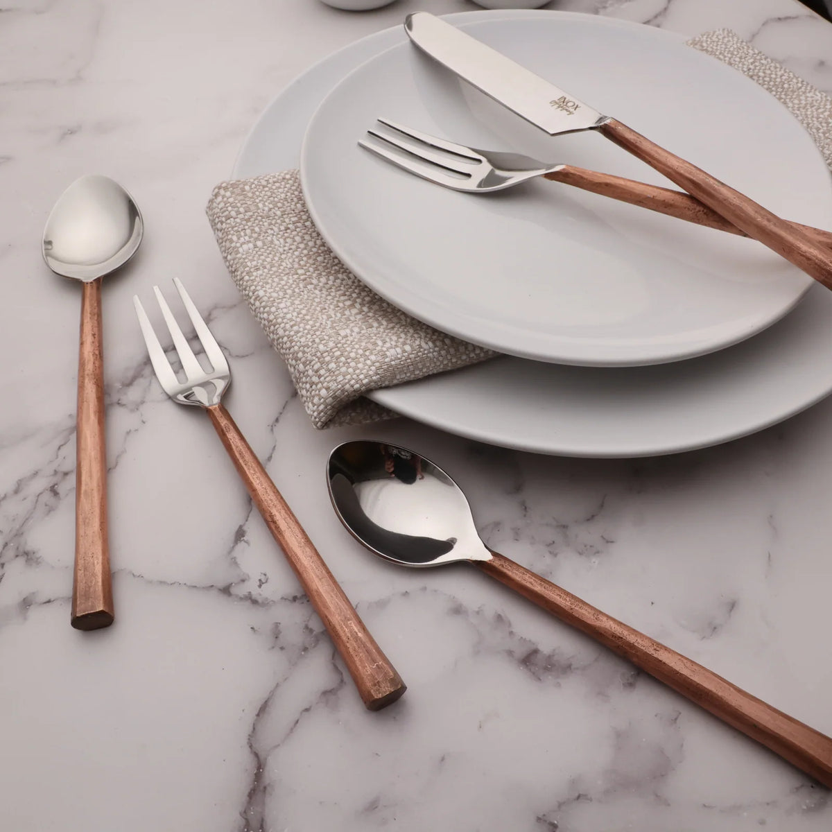 Flatware Set in 18/8 Stainless Steel with Handcrafted Textured Handles for Everyday Dining and Gatherings