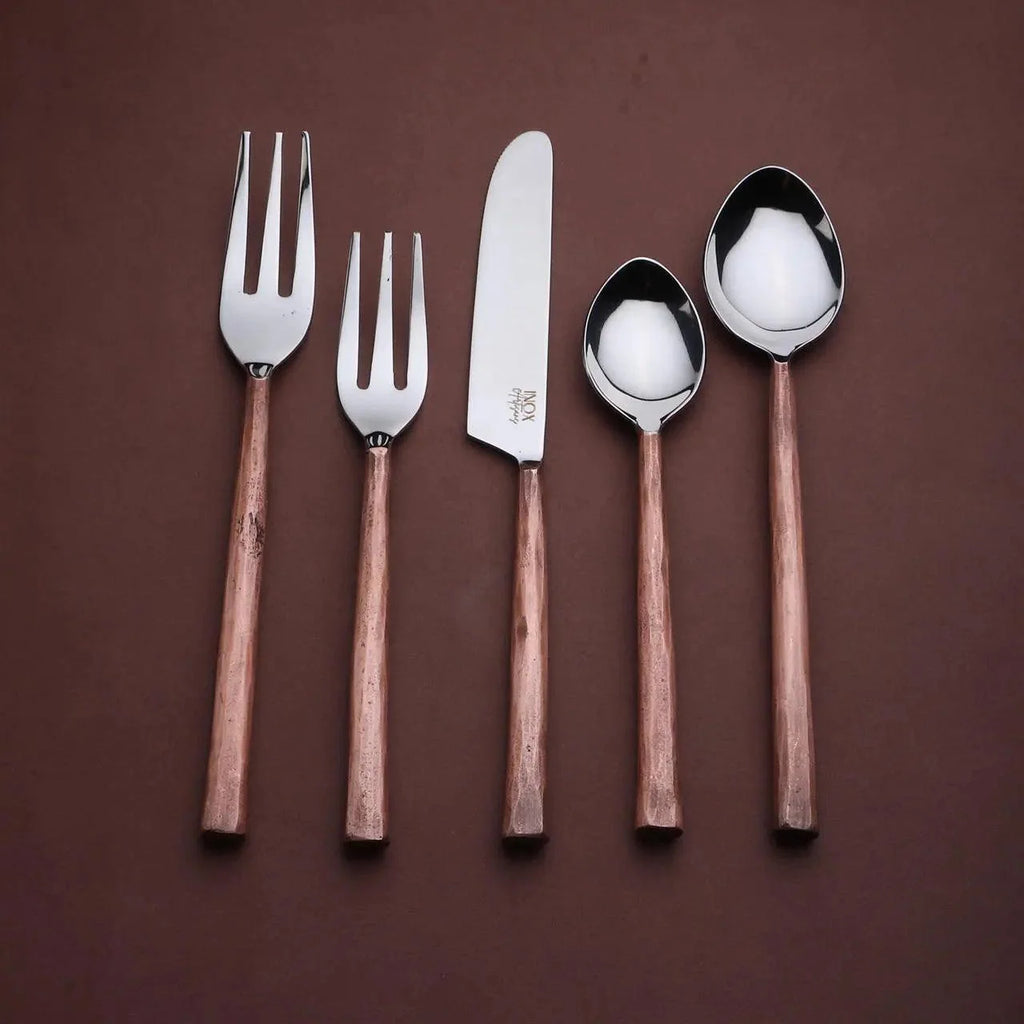 Flatware Set in 18/8 Stainless Steel with Handcrafted Textured Handles for Everyday Dining and Gatherings