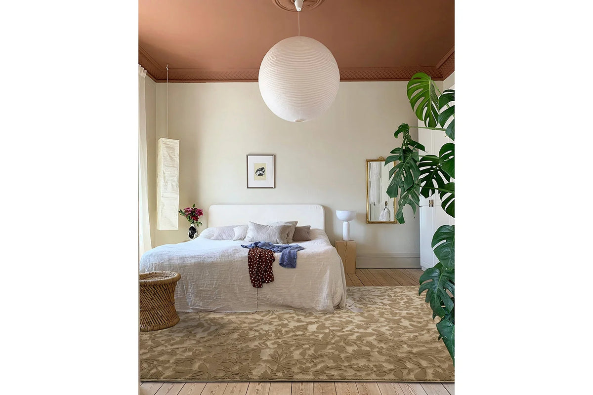 Floral Area Rug in Recycled Polyester, Washable Medium-Pile Design in Bone Beige or Camel, Multiple Room Sizes