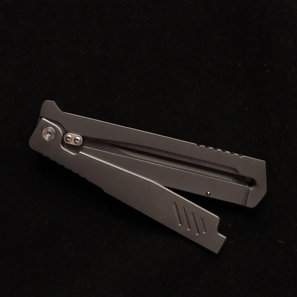 Folding Knife in Distinct Handle Designs, Including 23 cm and