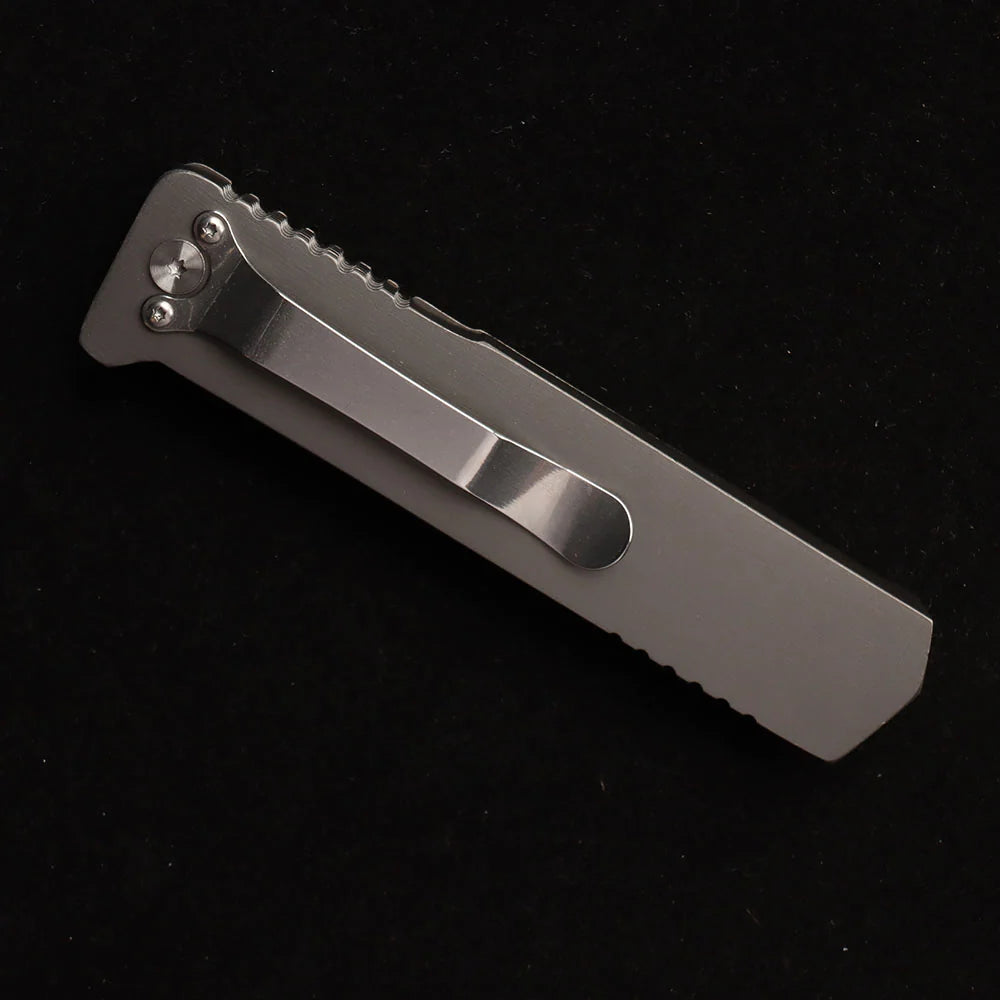 Folding Knife in Distinct Handle Designs, Including 23 cm and