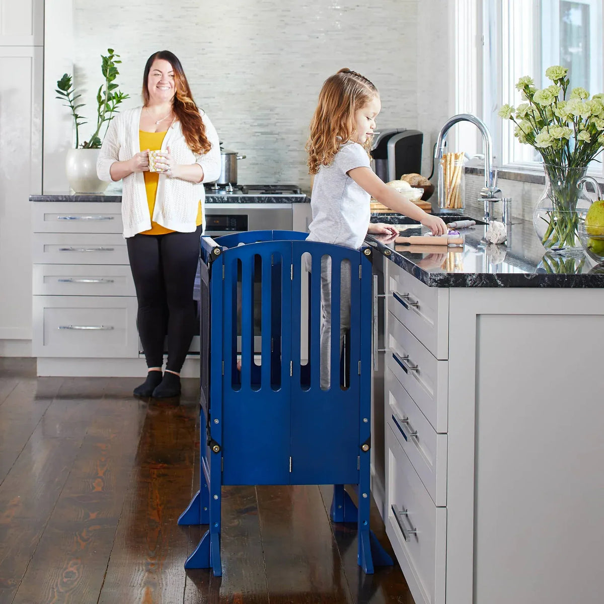 Folding Toddler Kitchen Tower with an Adjustable Platform for Counter Height Activities and Flat Storage