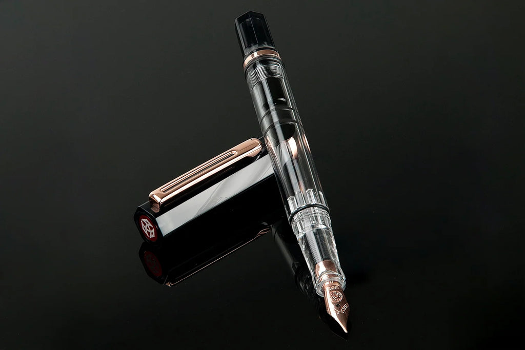 Fountain Pen in Smoke Black and Rose Gold