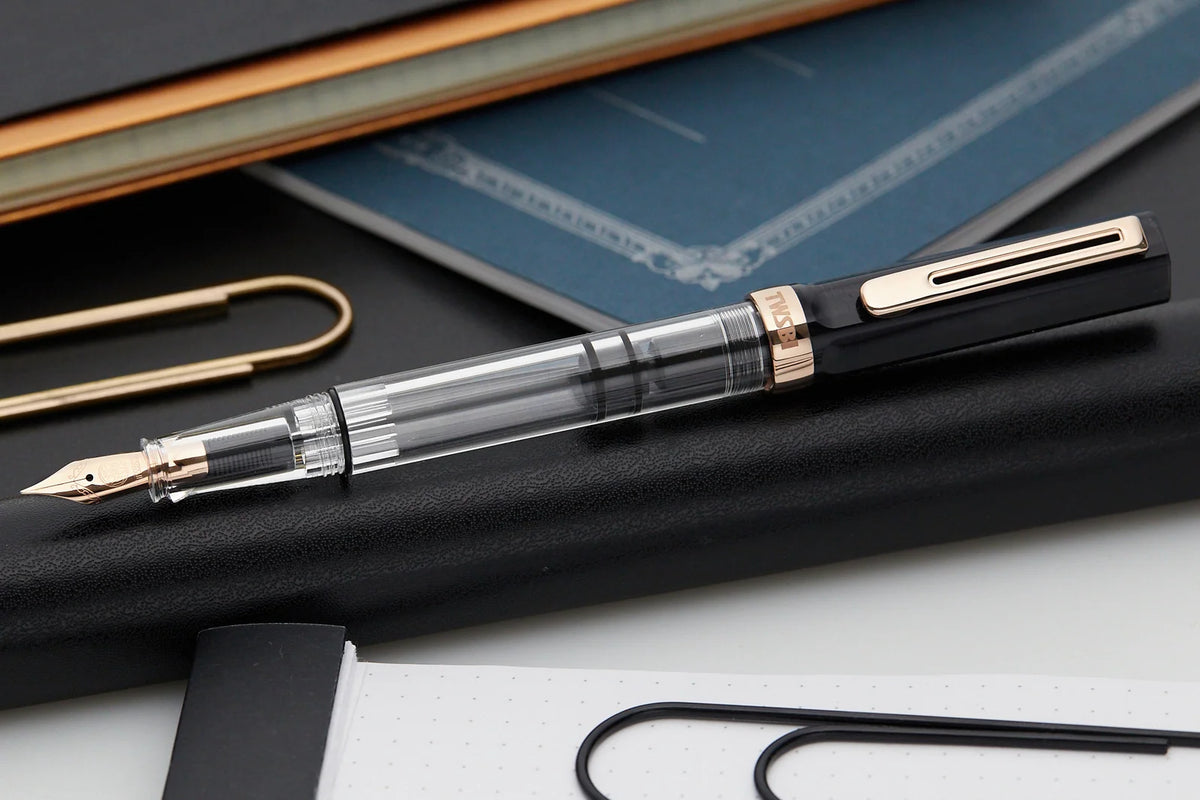 Fountain Pen in Smoke Black and Rose Gold
