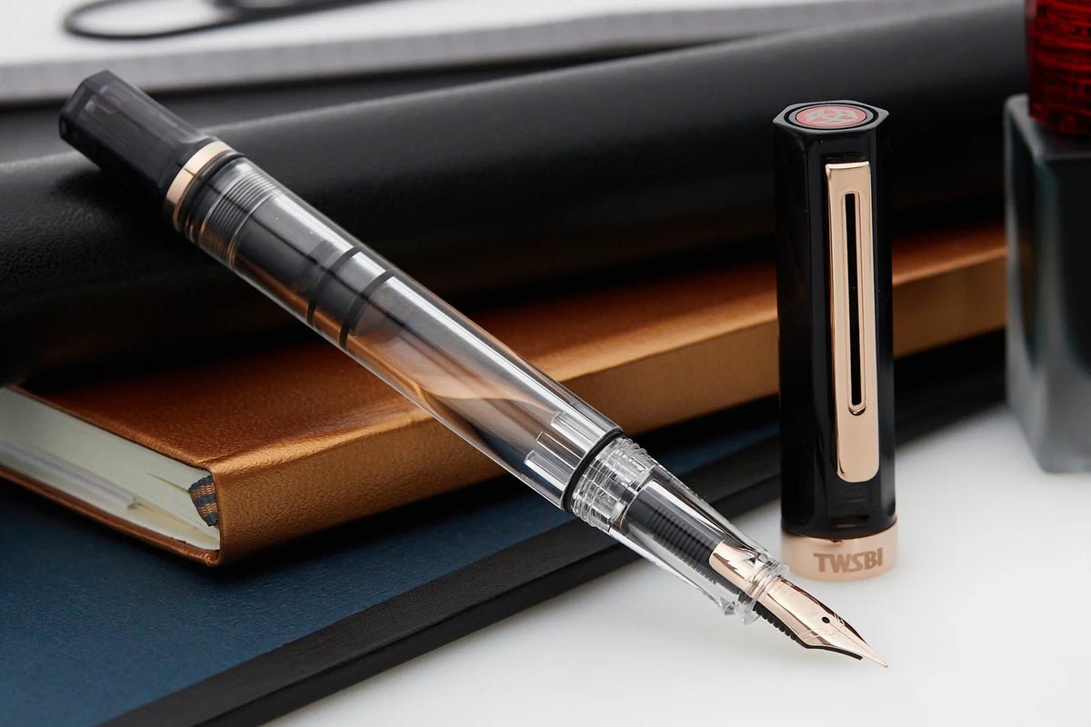 Fountain Pen in Smoke Black and Rose Gold