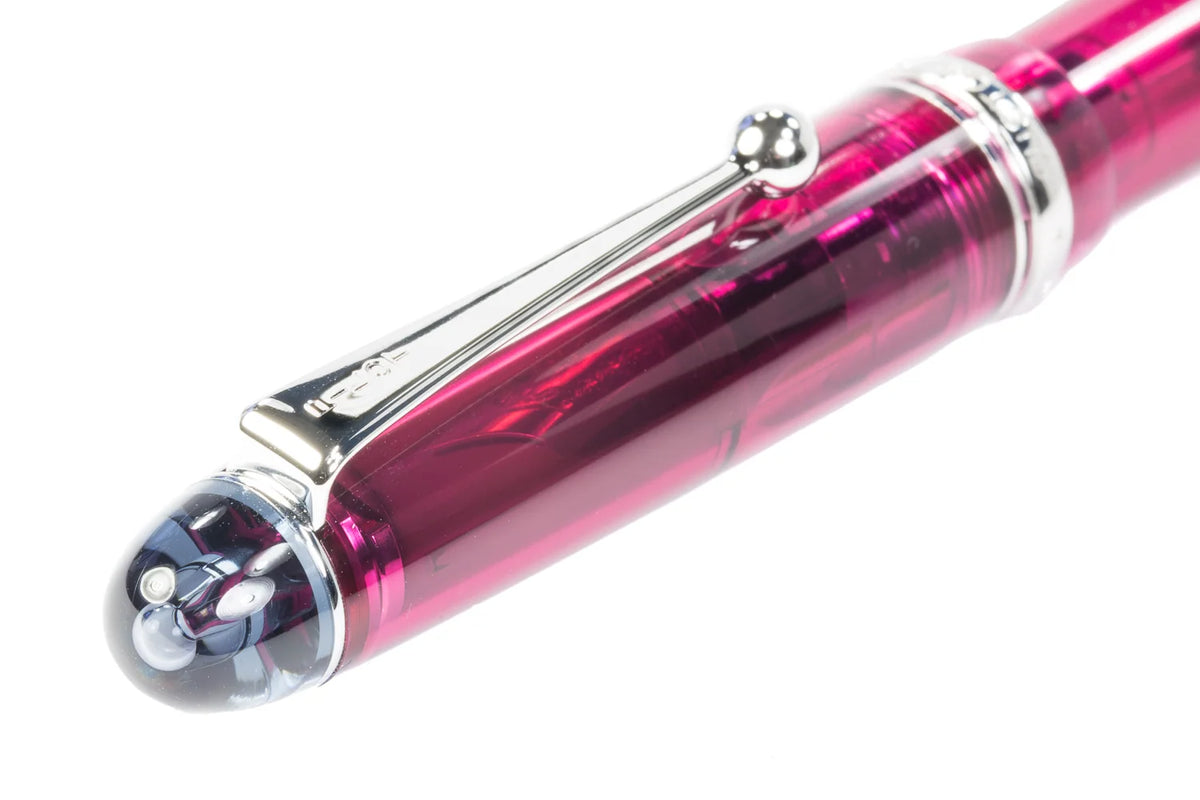 Fountain Pen in Transparent Burgundy
