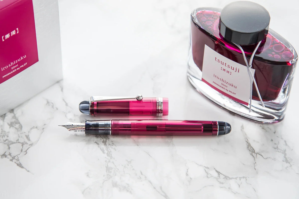 Fountain Pen in Transparent Burgundy